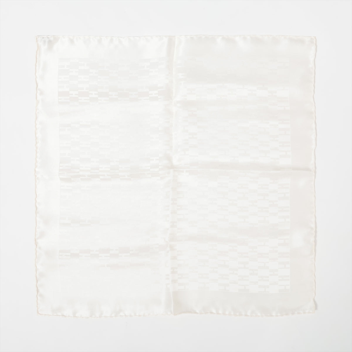 エルメス カレ45 スカーフ シルク ホワイト Hロゴ柄