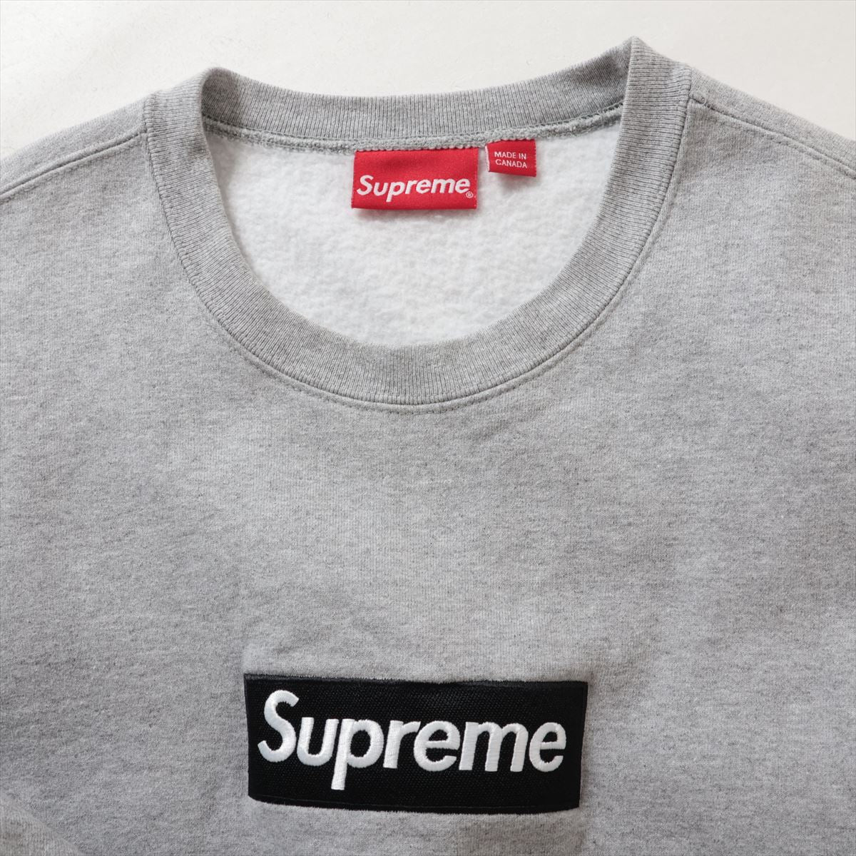 シュプリーム 22AW コットン×ポリエステル トレーナー L メンズ グレー Box Logo  Crewneck｜a3241054｜中古ブランド品・ブランド古着通販｜ALLU（アリュー）