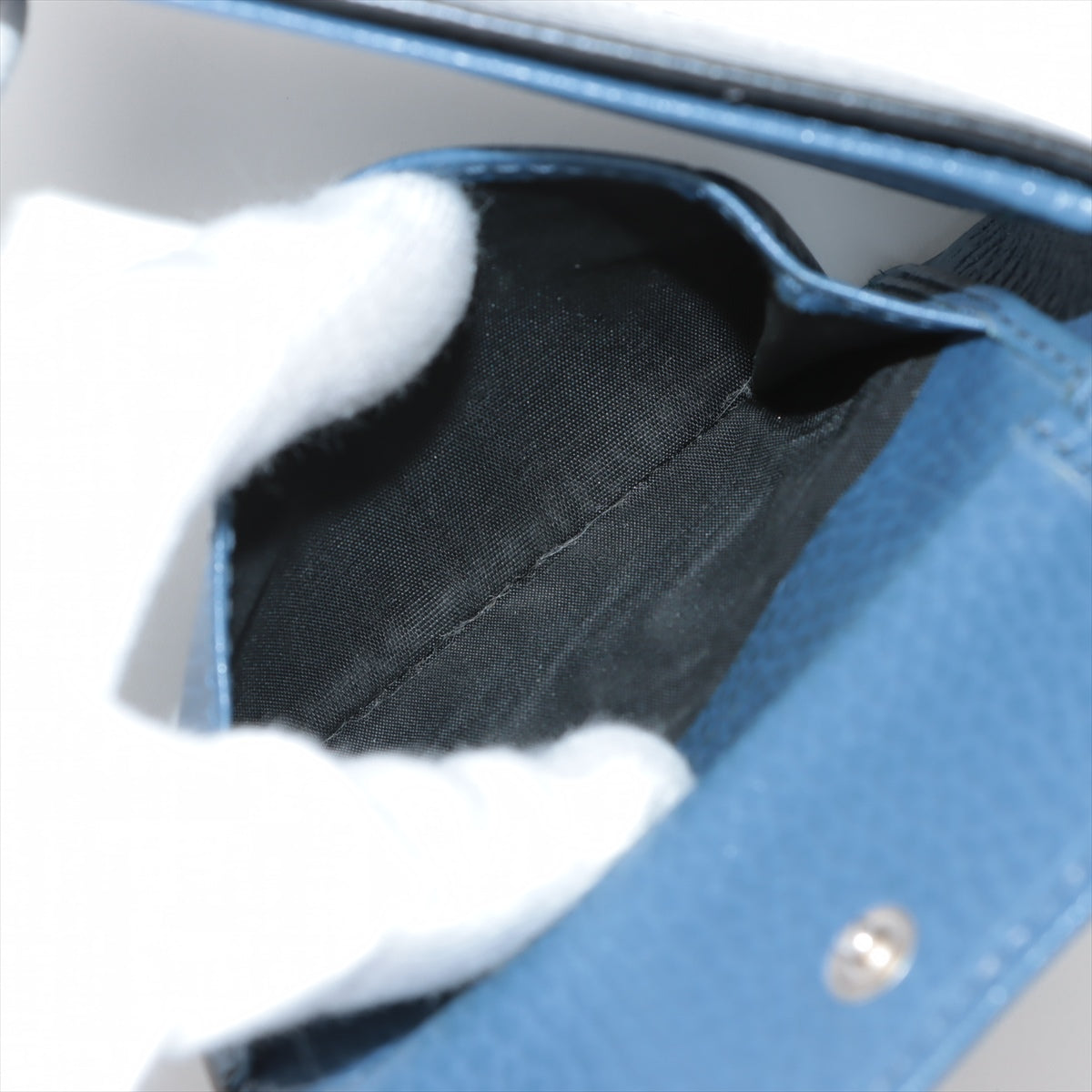 グッチ インターロッキングG 610466 レザー 二つ折り財布 ブラック×ブルー Ⓖ刻印