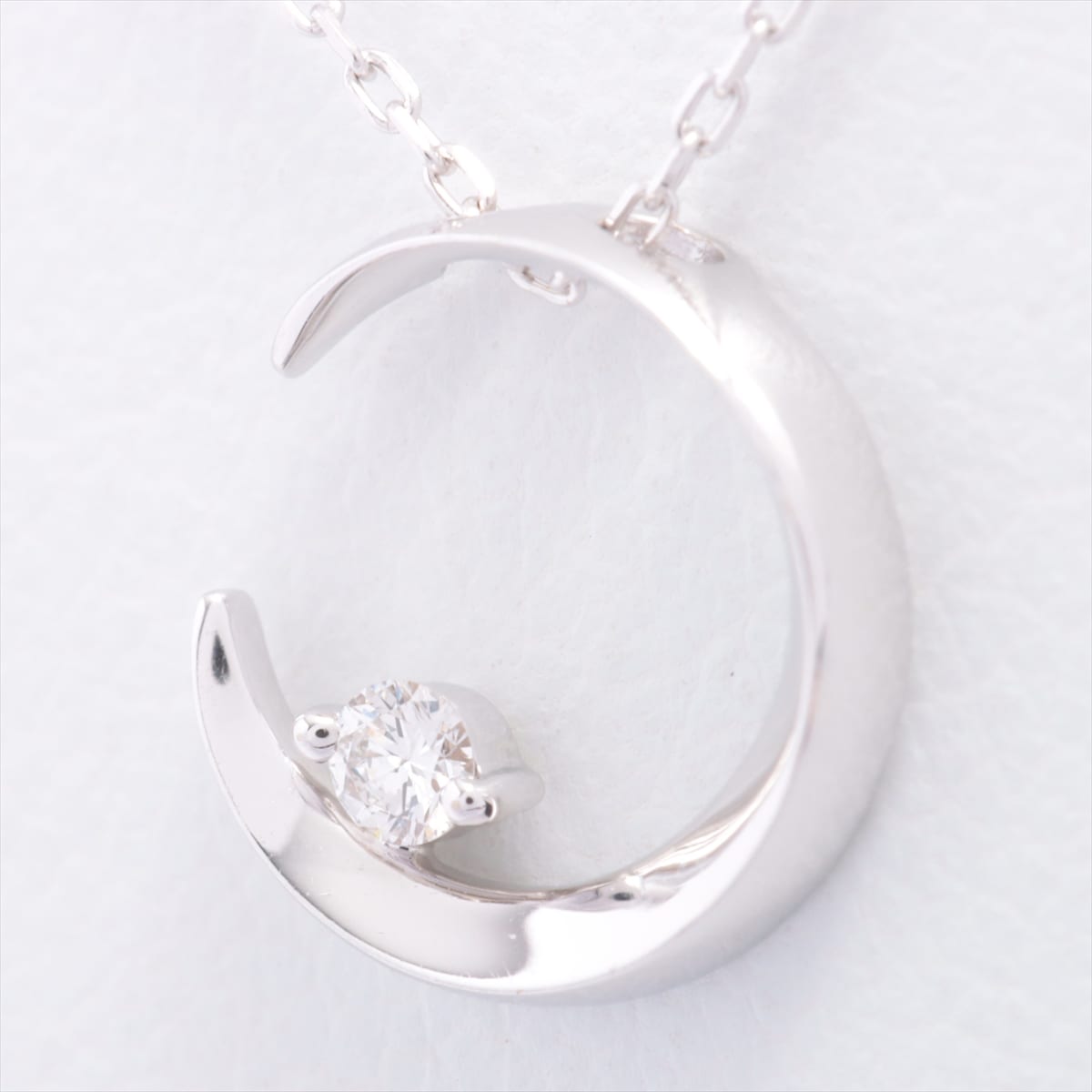 スタージュエリー STAR JEWELRY ムーン ダイヤ ネックレス K18WG  0.02ct｜a0475722｜中古ブランド品・ブランド古着通販｜ALLU（アリュー）