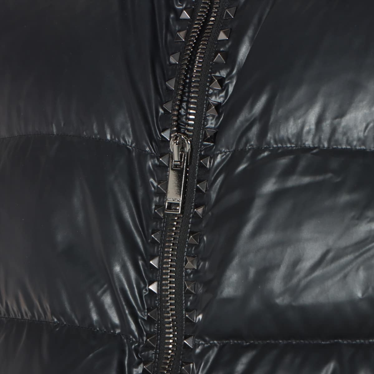 ヴァレンティノ ナイロン ダウンジャケット I46 メンズ ブラック  ロックスタッズ、フード取り外し可能。