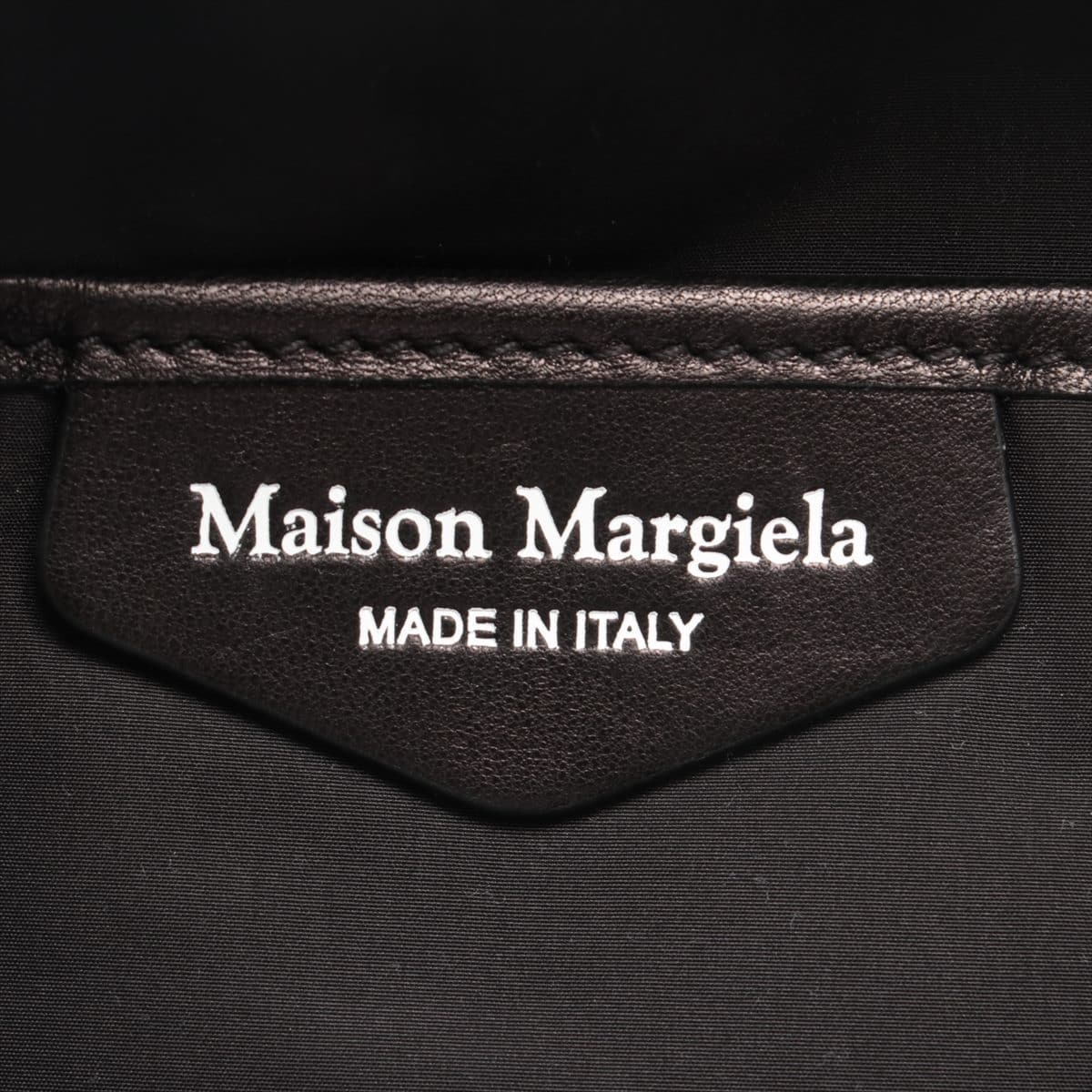 Maison Margiela（メゾンマルジェラ）ロゴストライプバックパック