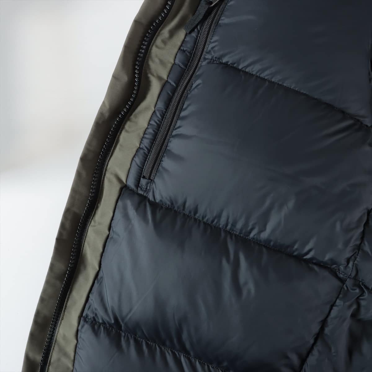 ノースフェイス ナイロン ダウンジャケット L メンズ カーキ  ND91930 MOUNTAIN DOWN JACKET