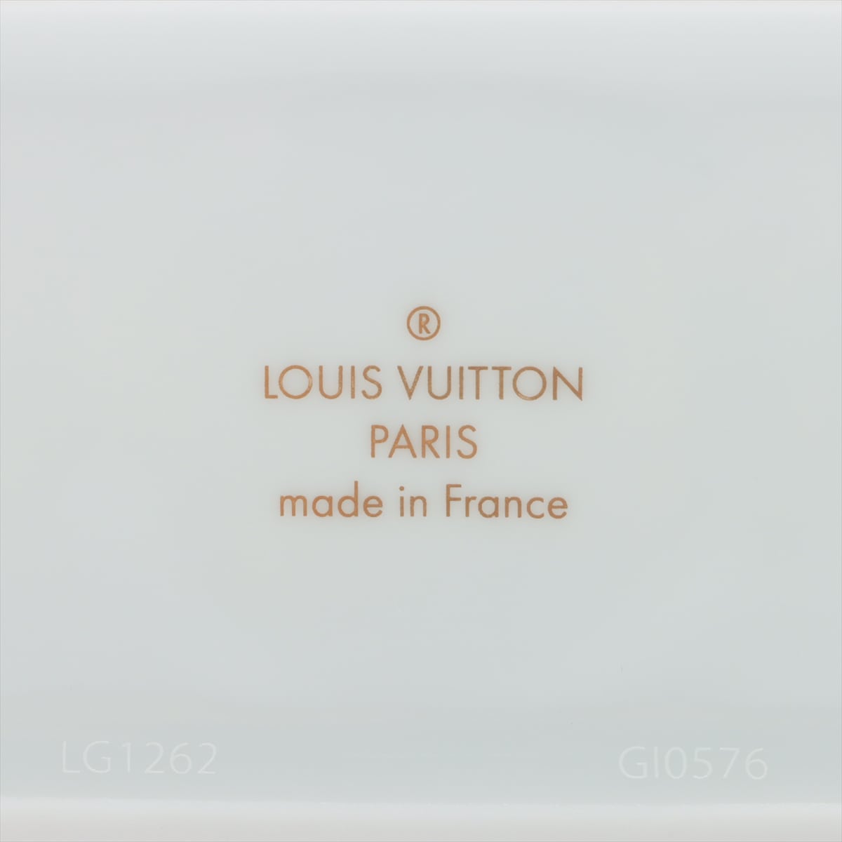 Louis Vuitton Porcelain Vase (GI0576)