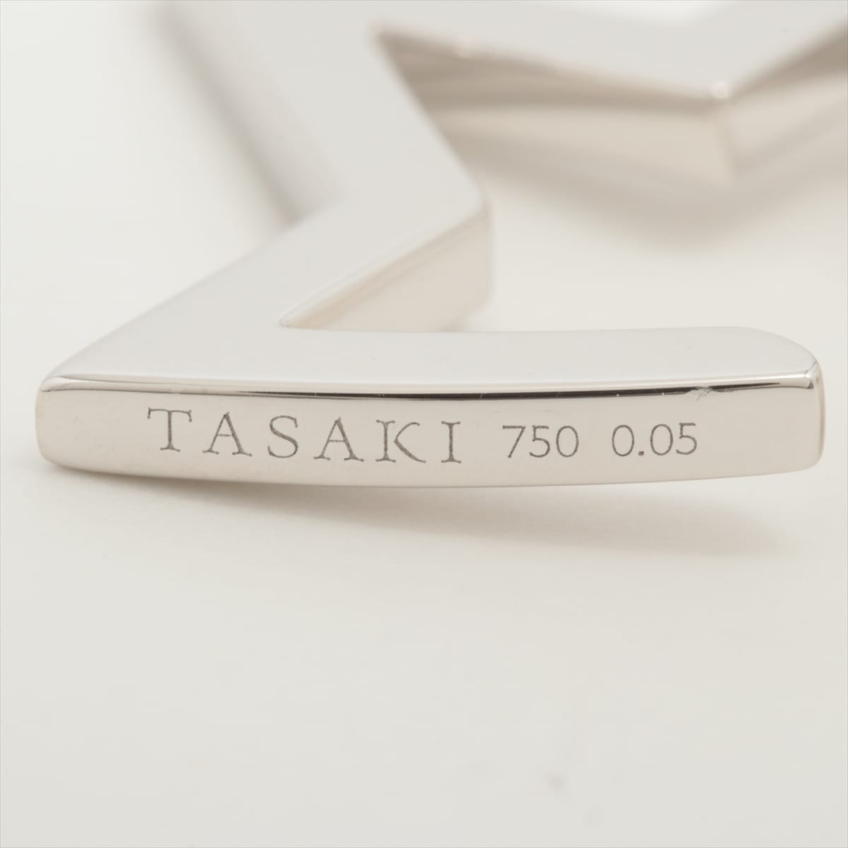 タサキ コメット プラス ネオ ダイヤ イヤーカフ 750(WG) 5.1g 0.05 約7.5mm