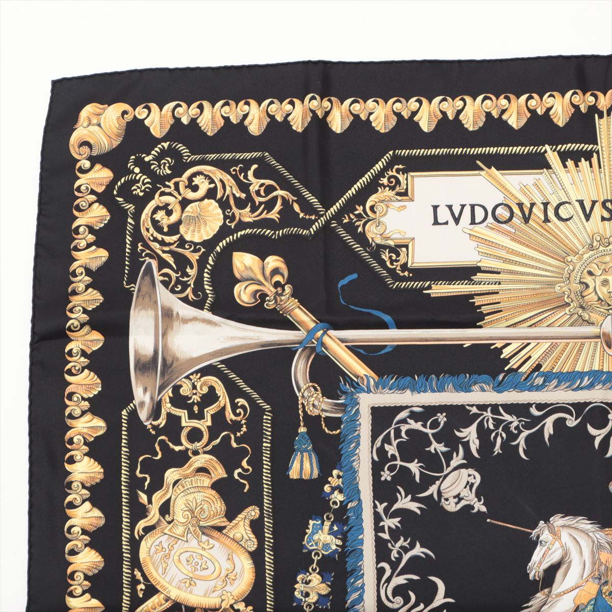 エルメス カレ90 LVDOVICVS MAGNVS 白イ馬ニ跨ッタルイ14世 スカーフ シルク  ブラック｜a1841560｜中古ブランド品・ブランド古着通販｜ALLU（アリュー）