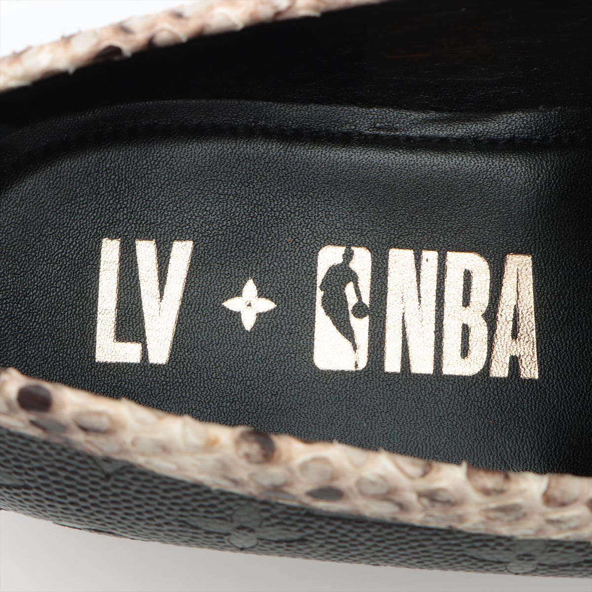 ルイヴィトン×NBA LVローファーライン 21年 レザー×パイソン ローファー 7 メンズ ブラック×ブラウン モノグラム FA0251  ｜a1929073｜中古ブランド品・ブランド古着通販｜ALLU（アリュー）