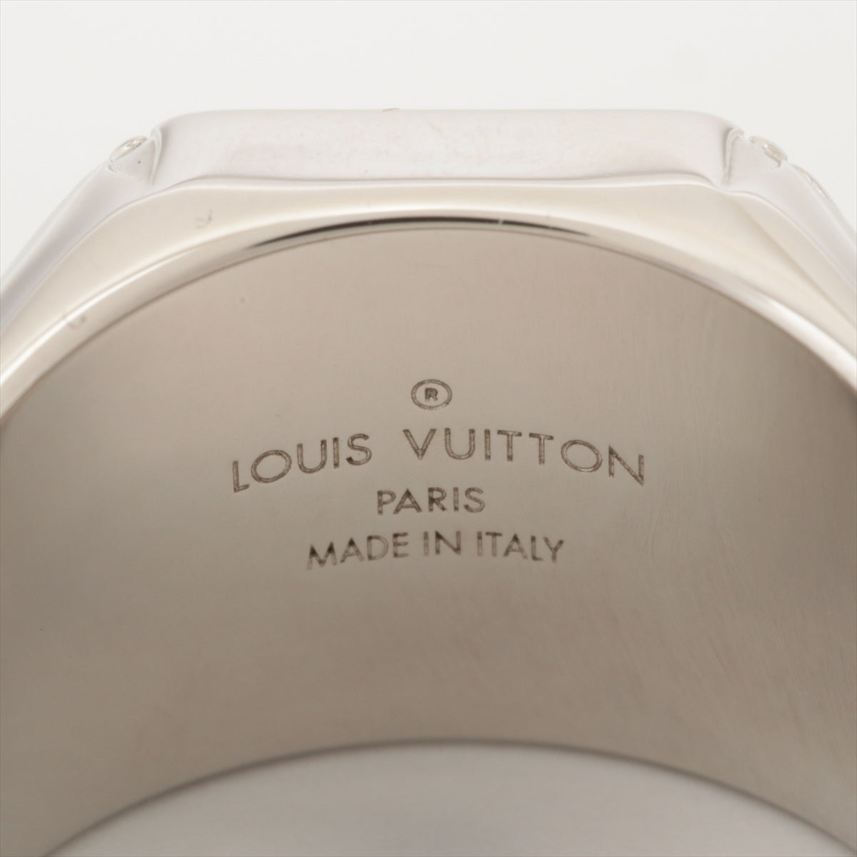 Shop Louis Vuitton Monogram signet ring (M62488, M62487) by