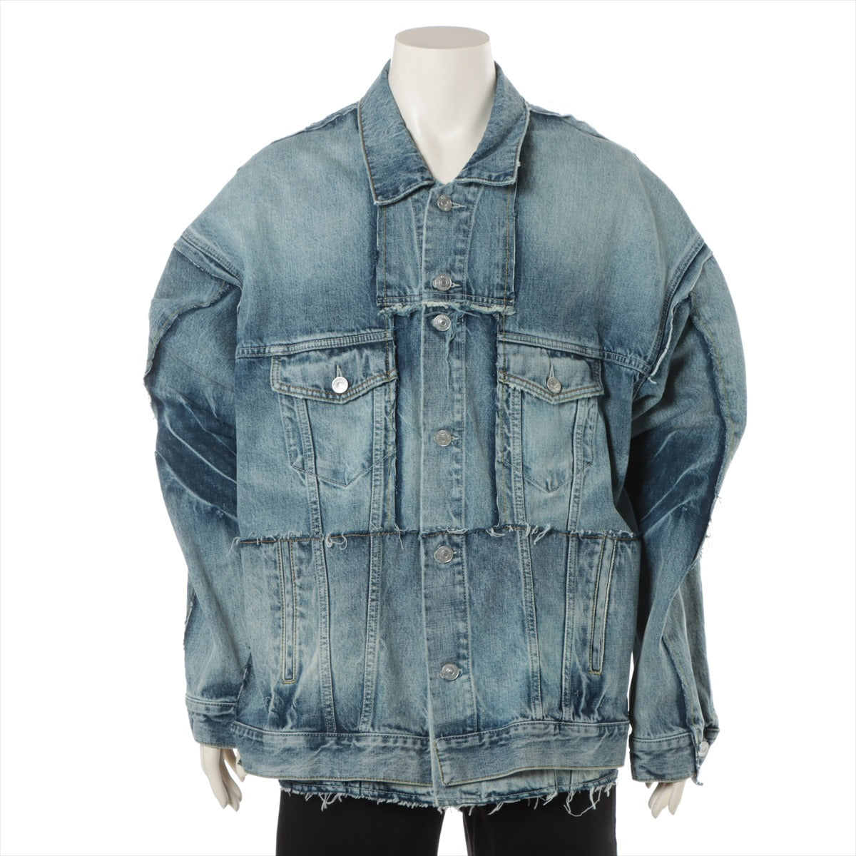 バレンシアガ コットン デニムジャケット 2 メンズ ブルー 697779 CUTOUT DENIM JACKET  再構築｜a2273929｜中古ブランド品・ブランド古着通販｜ALLU（アリュー）