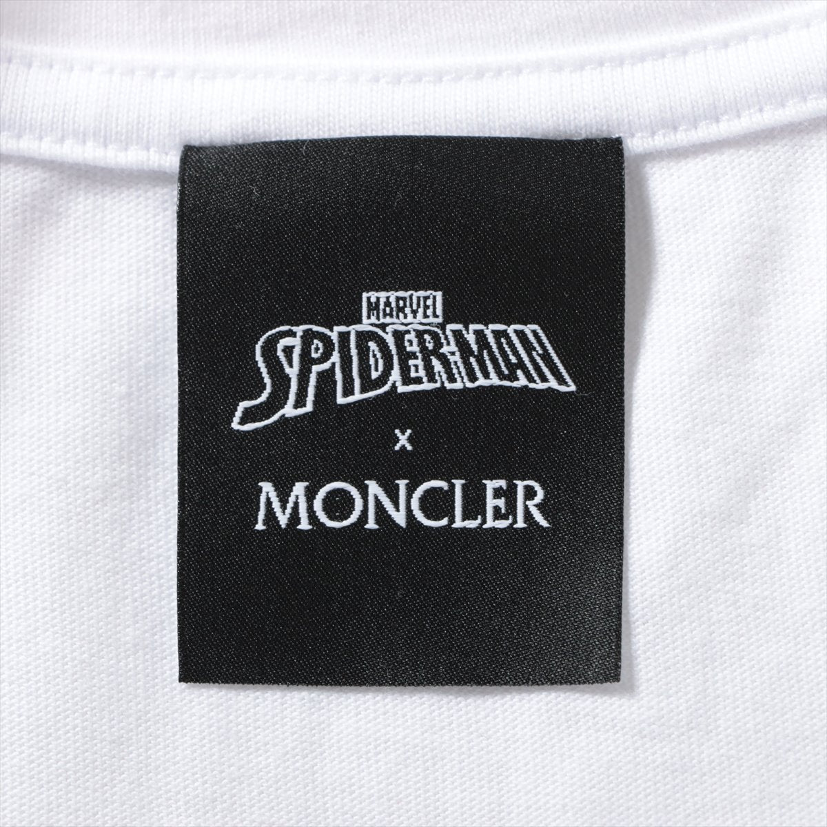 モンクレール×スパイダーマン 21年 コットン Tシャツ L メンズ ホワイト  H20918C00005｜a2560563｜中古ブランド品・ブランド古着通販｜ALLU（アリュー）