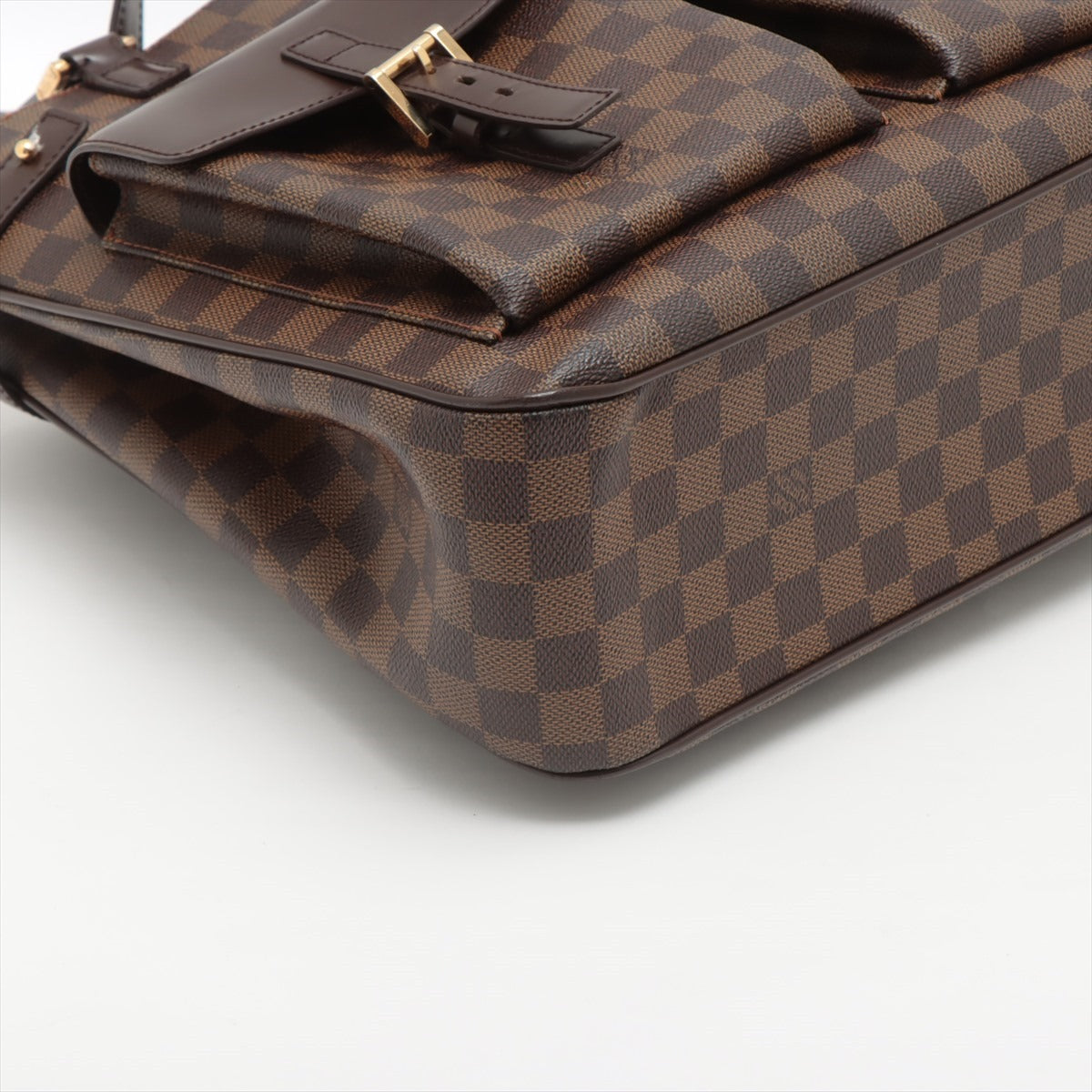 At Auction: Louis Vuitton, Louis Vuitton Damier Ebene Canvas Broadway  Messenger