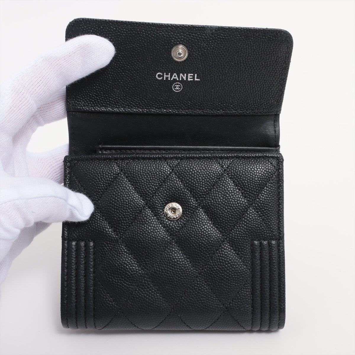 【鑑定済/美品】CHANEL 三つ折り財布 ボーイシャネルコンパクトウォレットツノのブランド品一覧